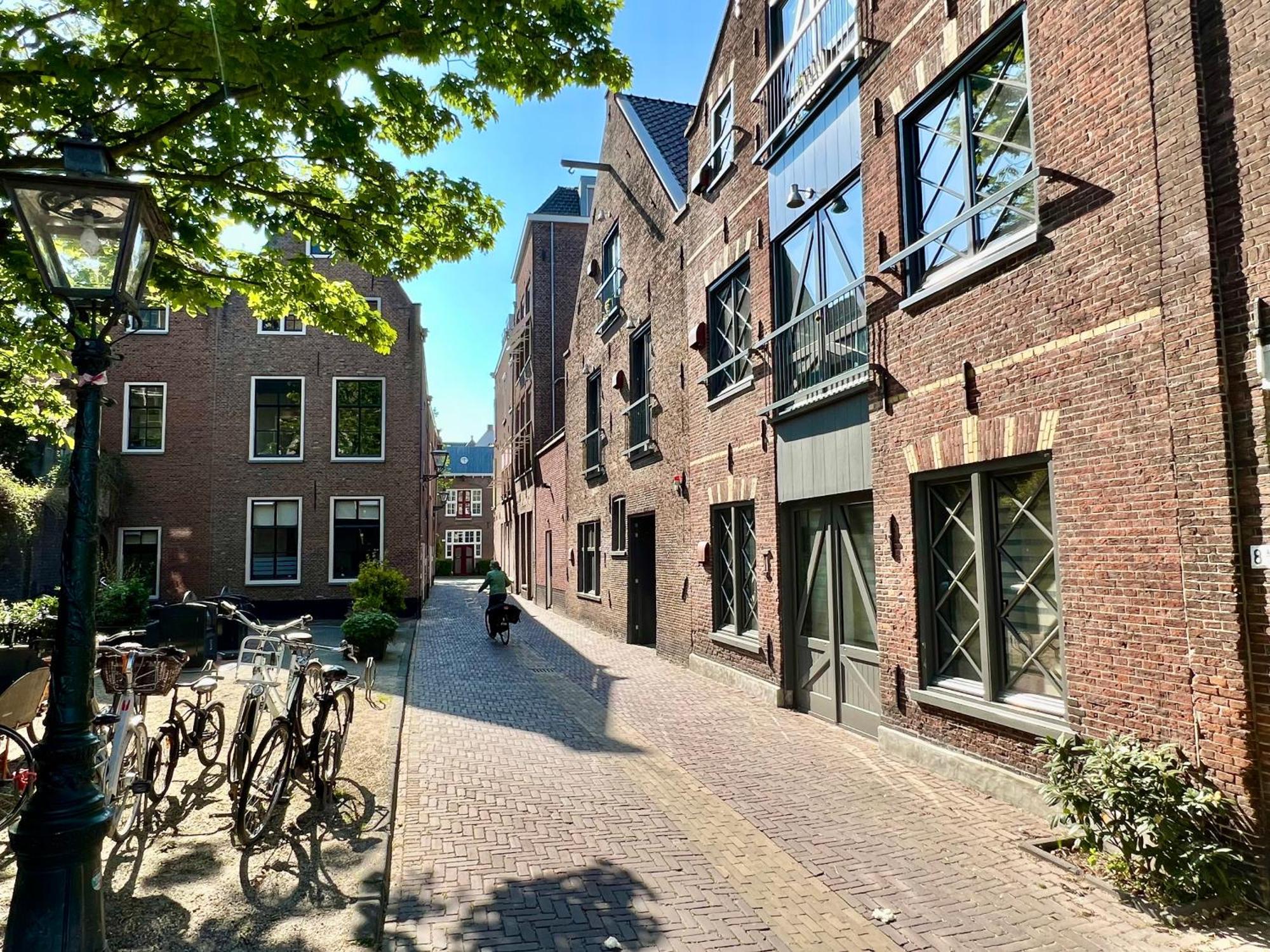 Pakasa Lägenhet Leiden Exteriör bild
